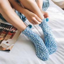 Charger l&#39;image dans la galerie, Chaussettes Cupcake Mignonnes Confortables et Moelleuses pour Hiver