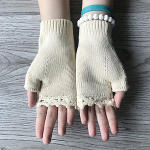 Gants brodés à la main