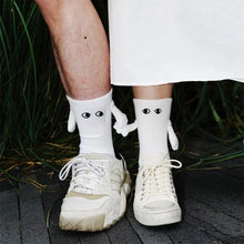 Charger l&#39;image dans la galerie, Chaussettes Magnétiques à Mains Jointes