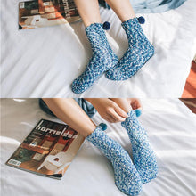 Charger l&#39;image dans la galerie, Chaussettes Cupcake Mignonnes Confortables et Moelleuses pour Hiver