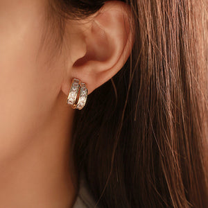 Boucles d'oreilles simples en diamant en forme de C