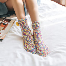 Charger l&#39;image dans la galerie, Chaussettes Cupcake Mignonnes Confortables et Moelleuses pour Hiver